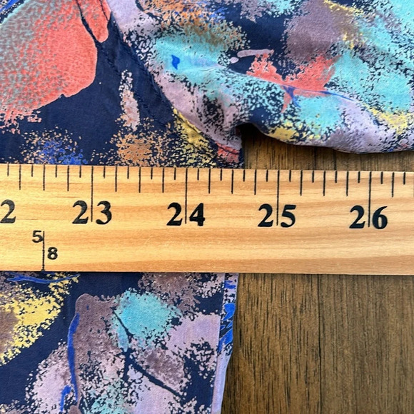 100% Silk Art Teacher Button Up Collared Shirt Size Medium - Picture 6 of 7